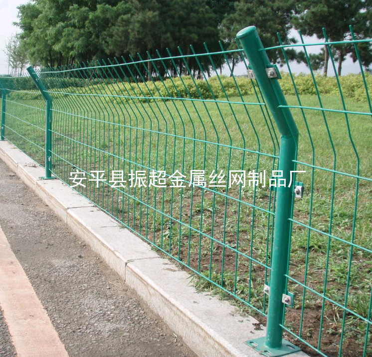 隔离铁丝网-www.apzhenchao.com